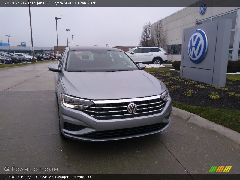 Pyrite Silver / Titan Black 2020 Volkswagen Jetta SE