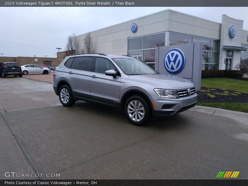 Front 3/4 View of 2020 Tiguan S 4MOTION