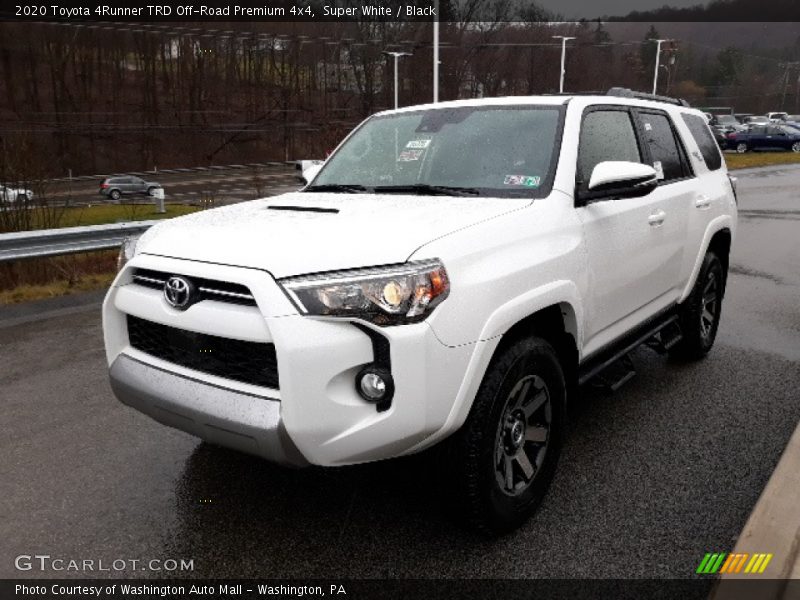 Front 3/4 View of 2020 4Runner TRD Off-Road Premium 4x4