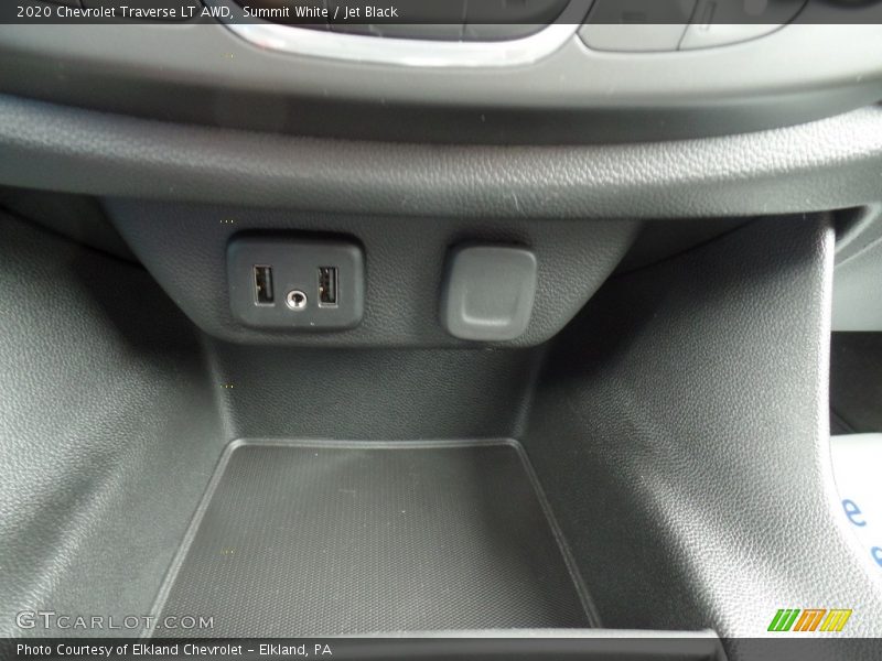 Summit White / Jet Black 2020 Chevrolet Traverse LT AWD