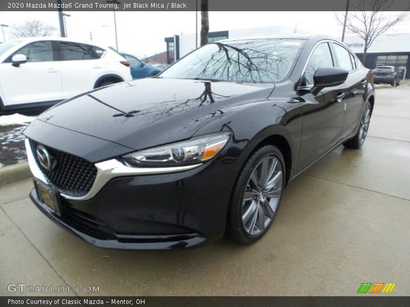 Front 3/4 View of 2020 Mazda6 Grand Touring