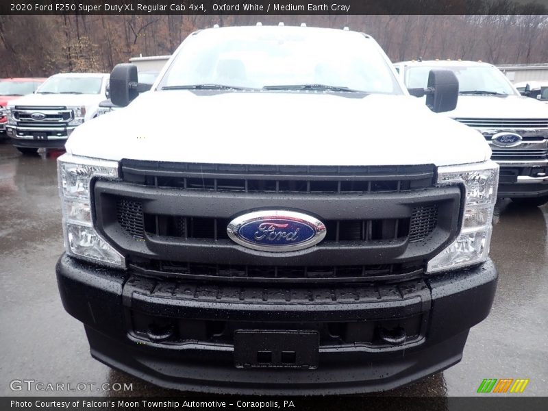 Oxford White / Medium Earth Gray 2020 Ford F250 Super Duty XL Regular Cab 4x4