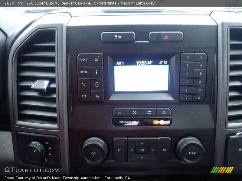 Oxford White / Medium Earth Gray 2020 Ford F250 Super Duty XL Regular Cab 4x4