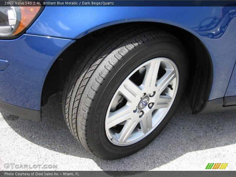 Brilliant Blue Metallic / Dark Beige/Quartz 2007 Volvo S40 2.4i