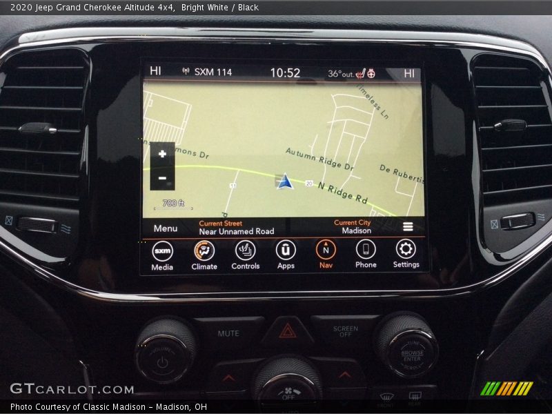 Bright White / Black 2020 Jeep Grand Cherokee Altitude 4x4