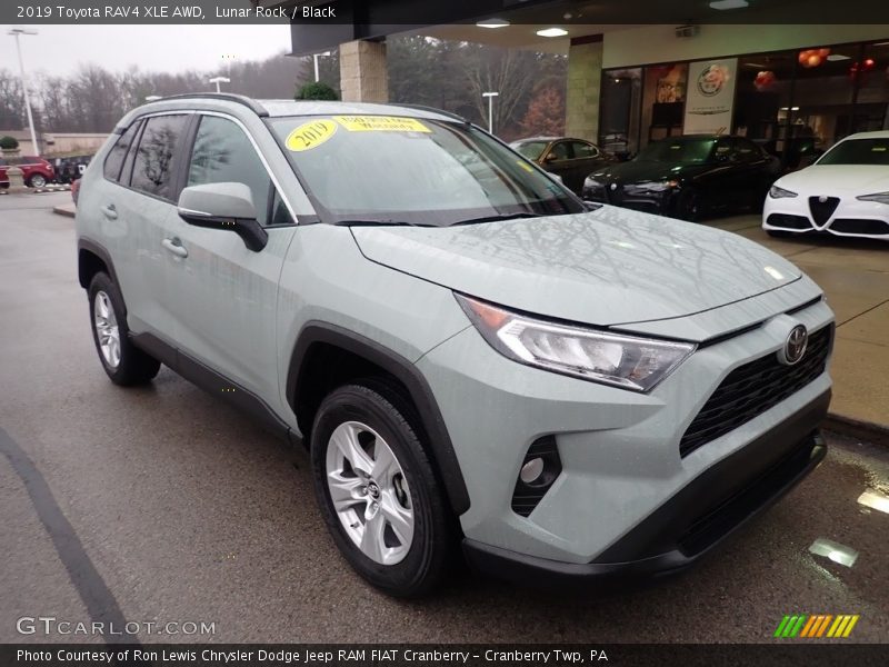 Front 3/4 View of 2019 RAV4 XLE AWD