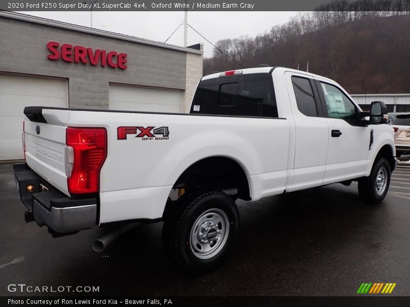 Oxford White / Medium Earth Gray 2020 Ford F250 Super Duty XL SuperCab 4x4