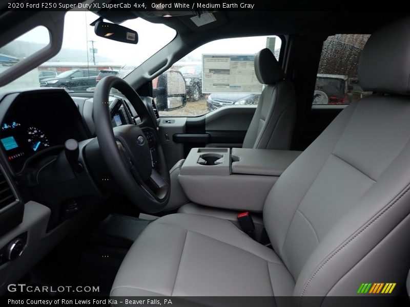 Front Seat of 2020 F250 Super Duty XL SuperCab 4x4