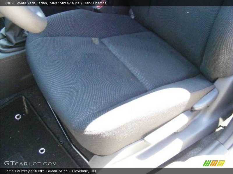 Silver Streak Mica / Dark Charcoal 2009 Toyota Yaris Sedan