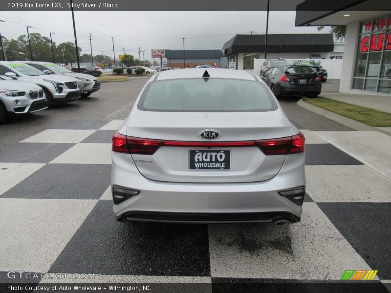 Silky Silver / Black 2019 Kia Forte LXS