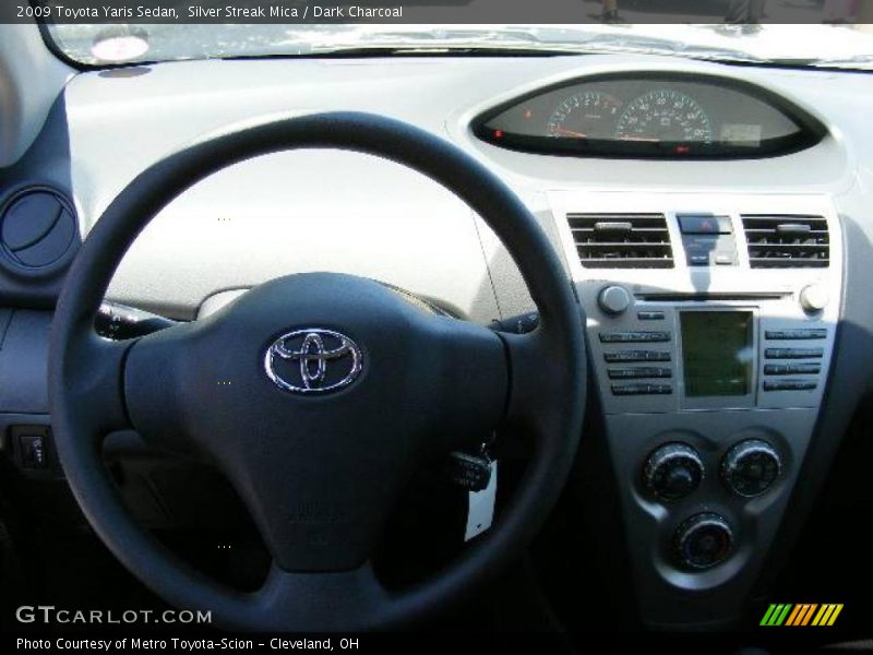 Silver Streak Mica / Dark Charcoal 2009 Toyota Yaris Sedan