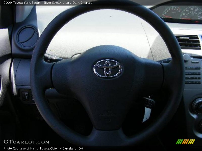 Silver Streak Mica / Dark Charcoal 2009 Toyota Yaris Sedan