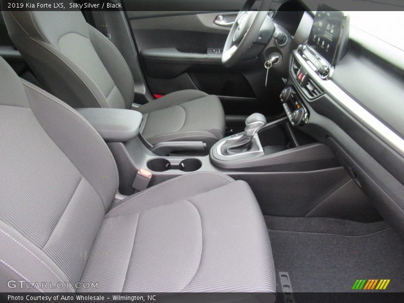 Silky Silver / Black 2019 Kia Forte LXS