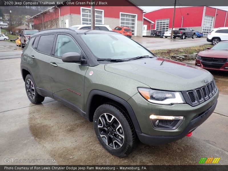 Front 3/4 View of 2020 Compass Trailhawk 4x4