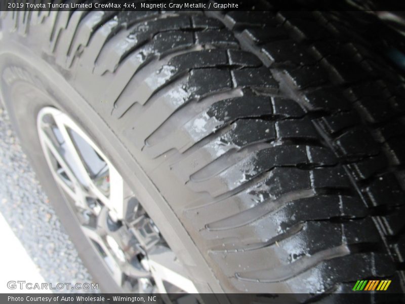 Magnetic Gray Metallic / Graphite 2019 Toyota Tundra Limited CrewMax 4x4