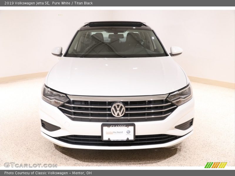 Pure White / Titan Black 2019 Volkswagen Jetta SE