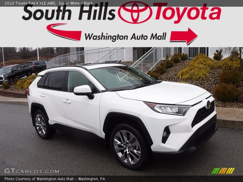 Super White / Black 2019 Toyota RAV4 XLE AWD