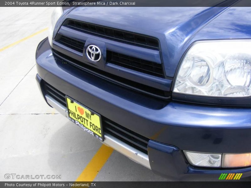 Stratosphere Mica / Dark Charcoal 2004 Toyota 4Runner Sport Edition