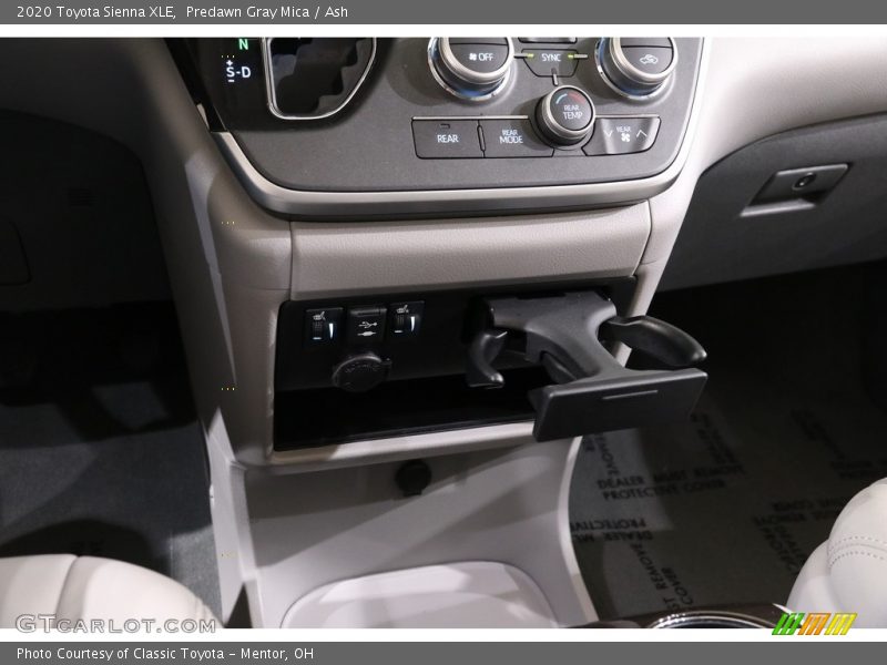 Predawn Gray Mica / Ash 2020 Toyota Sienna XLE