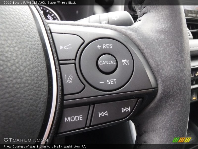 Super White / Black 2019 Toyota RAV4 XLE AWD