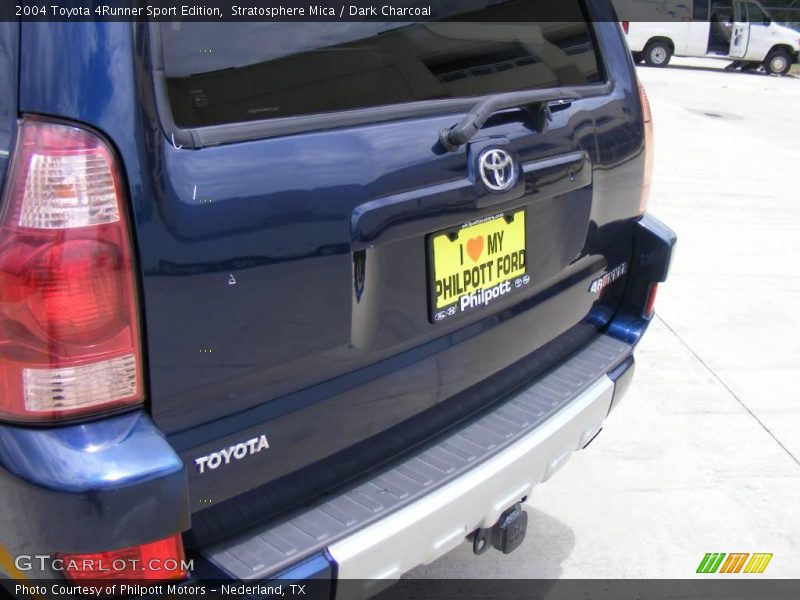 Stratosphere Mica / Dark Charcoal 2004 Toyota 4Runner Sport Edition