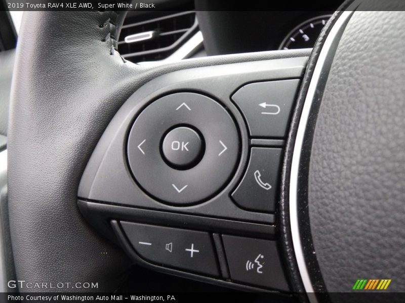 Super White / Black 2019 Toyota RAV4 XLE AWD
