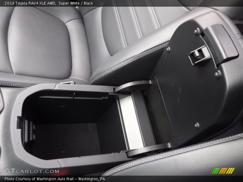 Super White / Black 2019 Toyota RAV4 XLE AWD