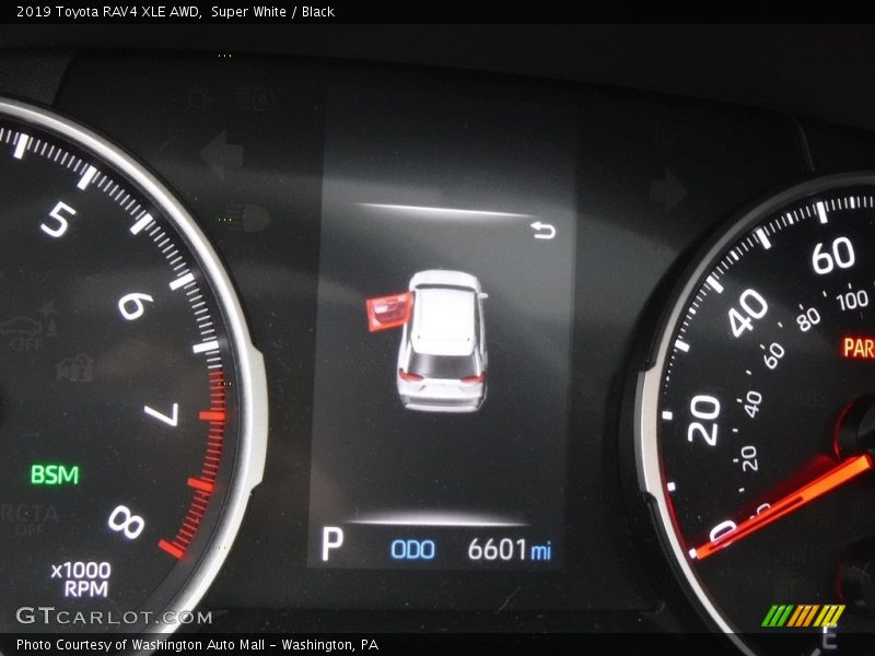 Super White / Black 2019 Toyota RAV4 XLE AWD