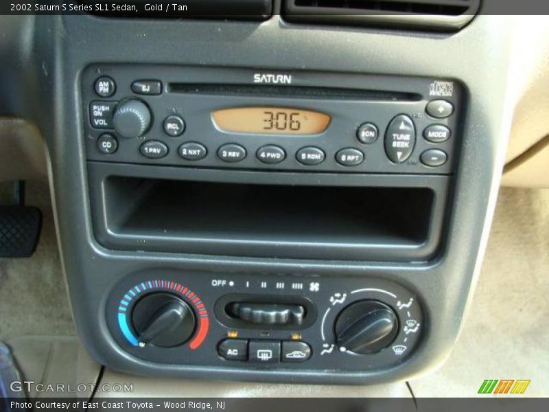 Gold / Tan 2002 Saturn S Series SL1 Sedan