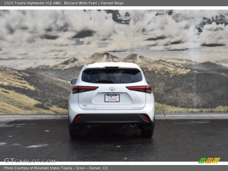 Blizzard White Pearl / Harvest Beige 2020 Toyota Highlander XLE AWD