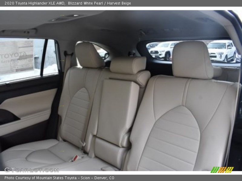 Blizzard White Pearl / Harvest Beige 2020 Toyota Highlander XLE AWD