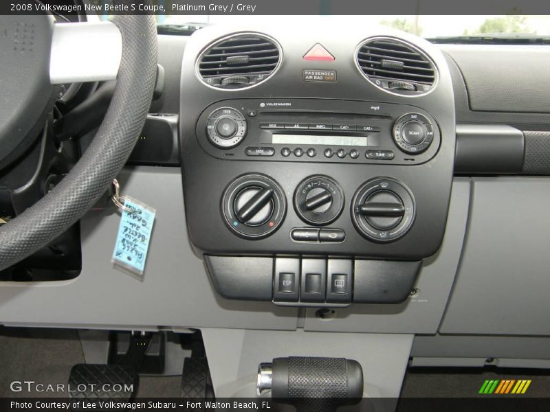 Platinum Grey / Grey 2008 Volkswagen New Beetle S Coupe