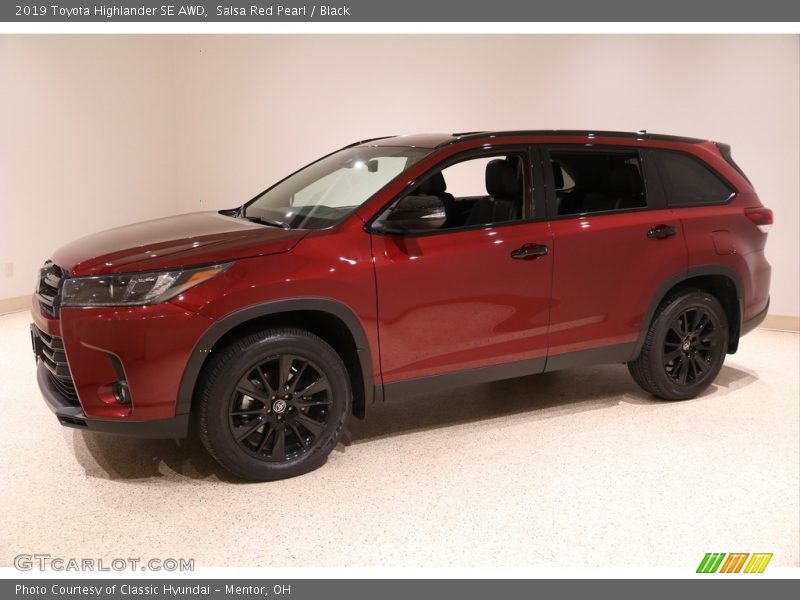 Salsa Red Pearl / Black 2019 Toyota Highlander SE AWD