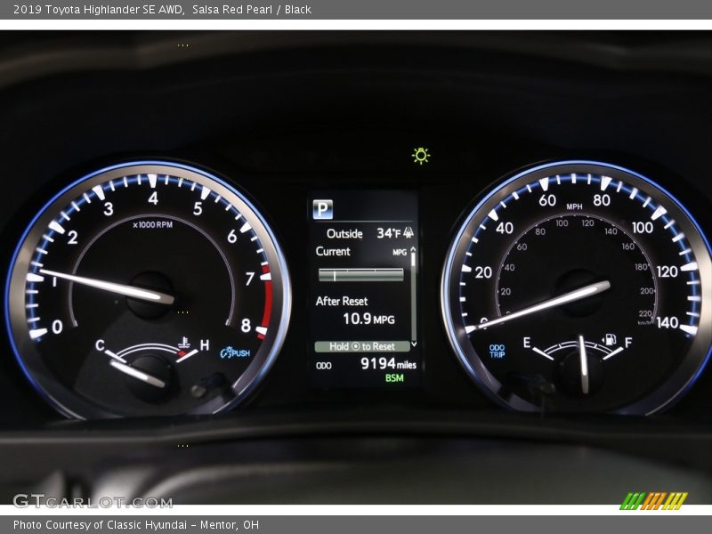 Salsa Red Pearl / Black 2019 Toyota Highlander SE AWD
