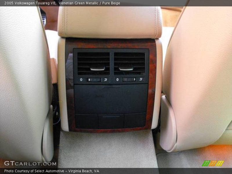 Venetian Green Metallic / Pure Beige 2005 Volkswagen Touareg V8