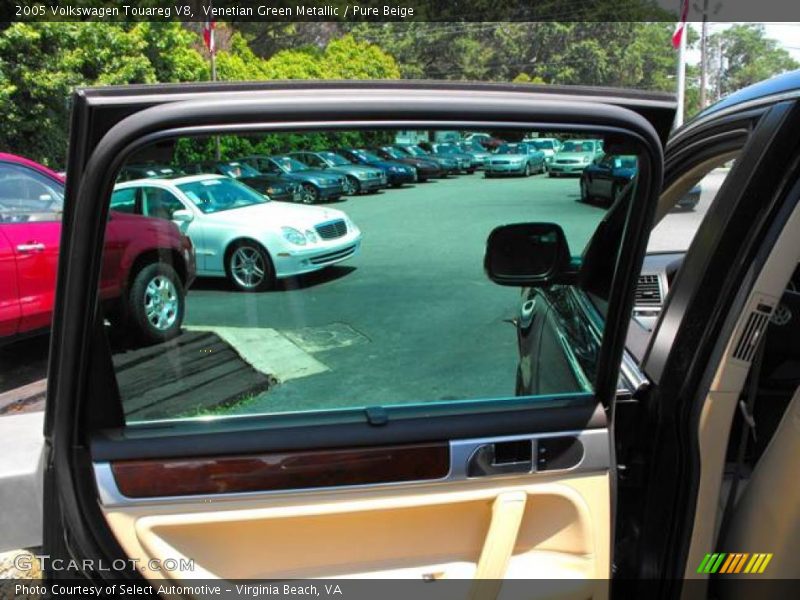 Venetian Green Metallic / Pure Beige 2005 Volkswagen Touareg V8