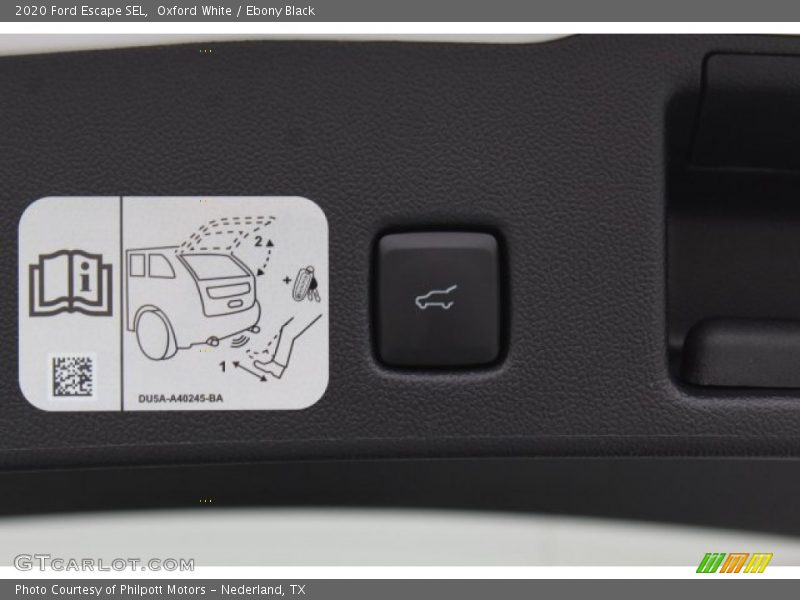 Oxford White / Ebony Black 2020 Ford Escape SEL