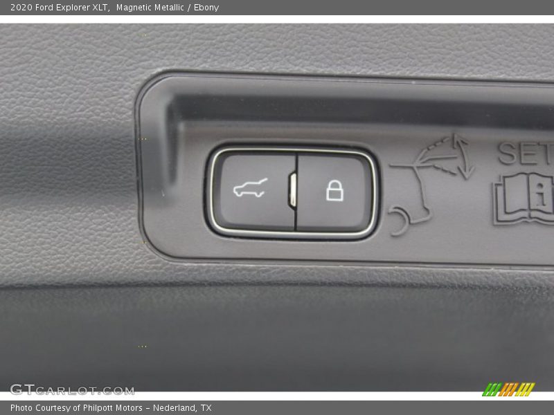 Magnetic Metallic / Ebony 2020 Ford Explorer XLT