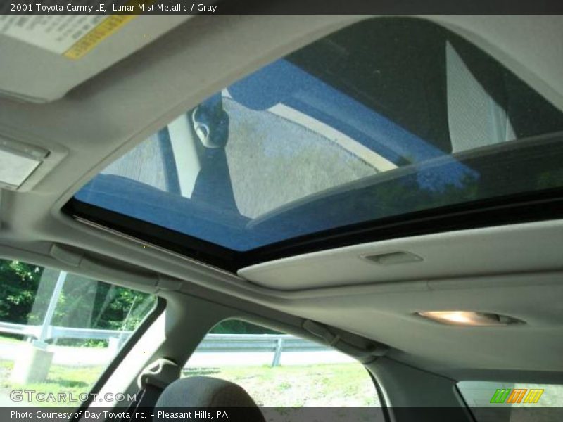 Lunar Mist Metallic / Gray 2001 Toyota Camry LE