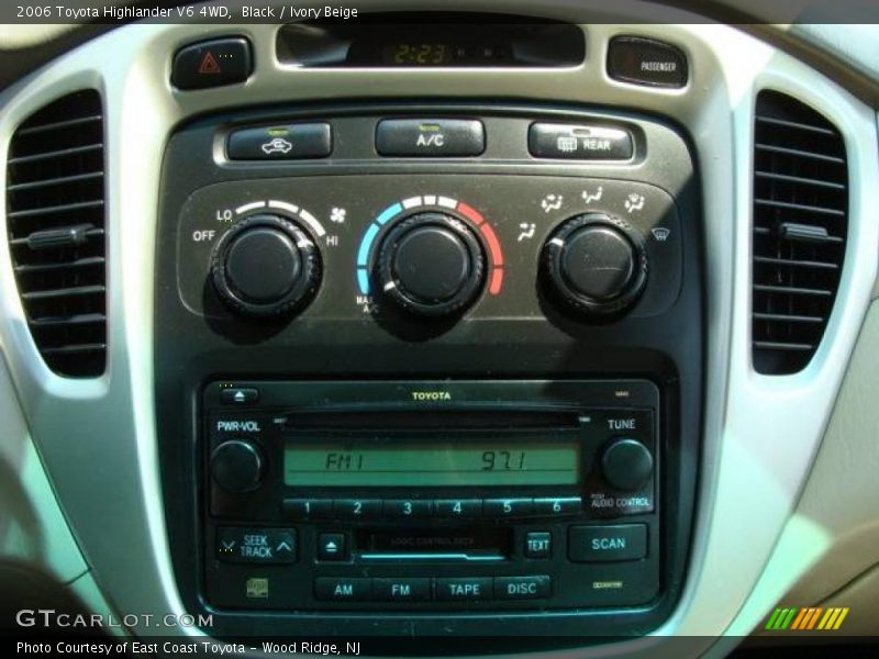 Black / Ivory Beige 2006 Toyota Highlander V6 4WD