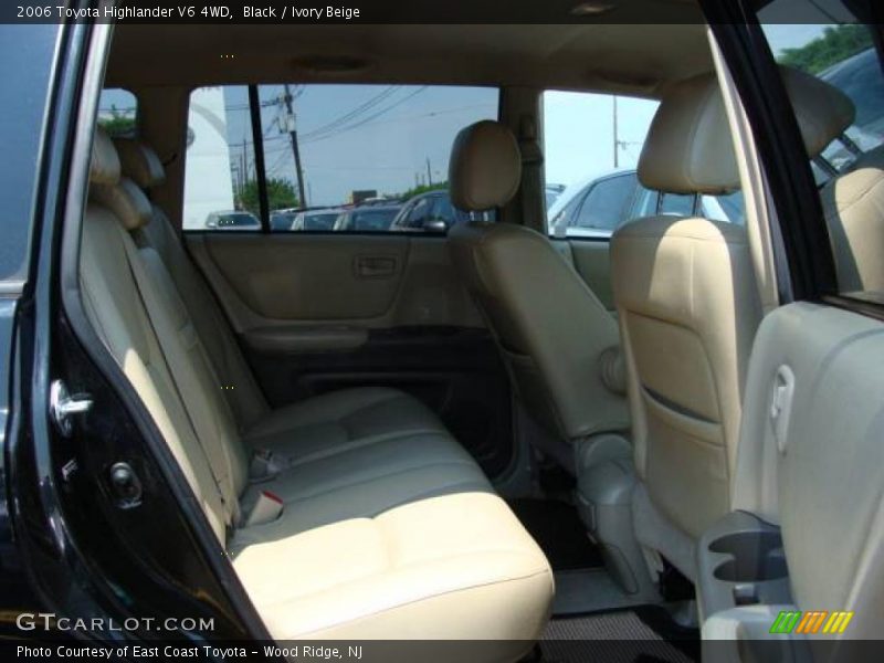 Black / Ivory Beige 2006 Toyota Highlander V6 4WD