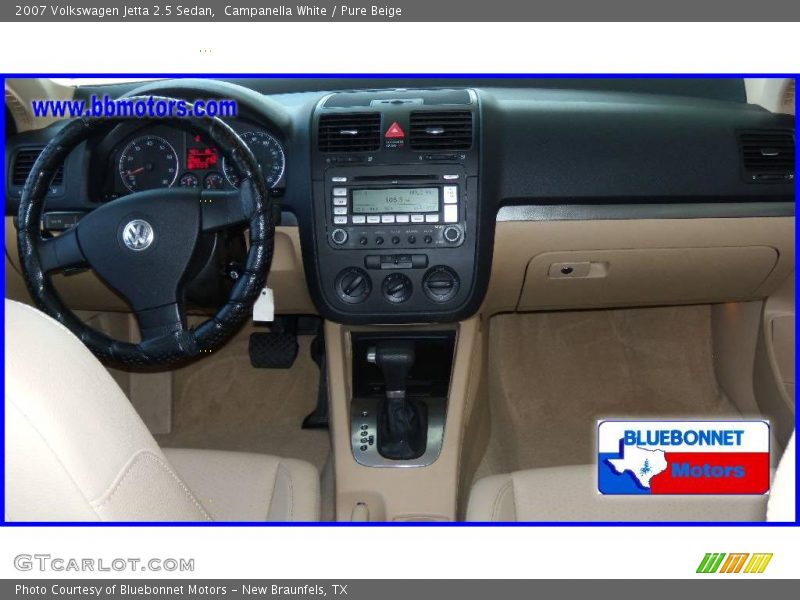 Campanella White / Pure Beige 2007 Volkswagen Jetta 2.5 Sedan