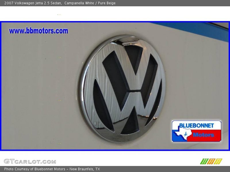 Campanella White / Pure Beige 2007 Volkswagen Jetta 2.5 Sedan