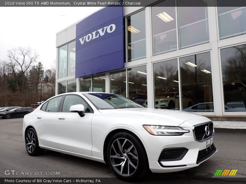 Front 3/4 View of 2019 S60 T6 AWD Momentum