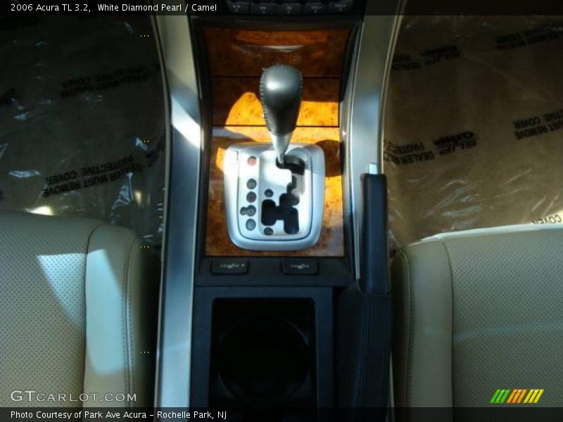 White Diamond Pearl / Camel 2006 Acura TL 3.2