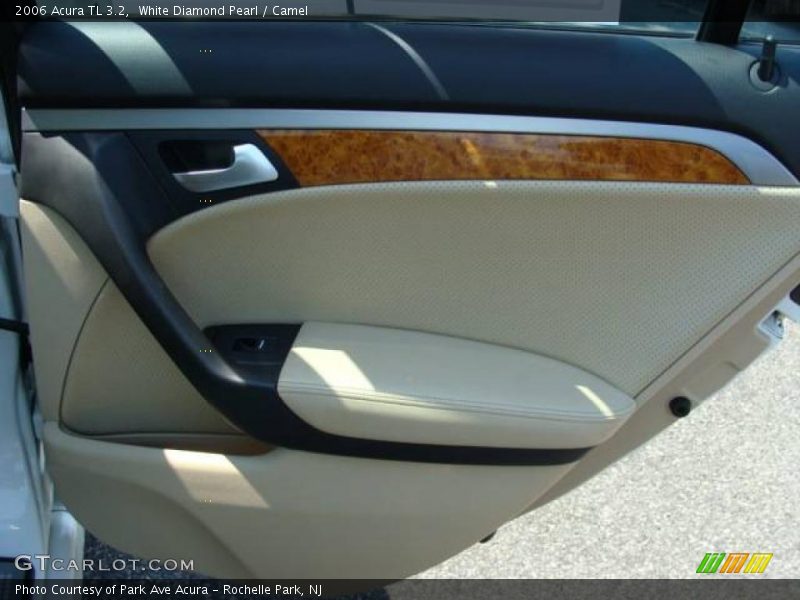 White Diamond Pearl / Camel 2006 Acura TL 3.2