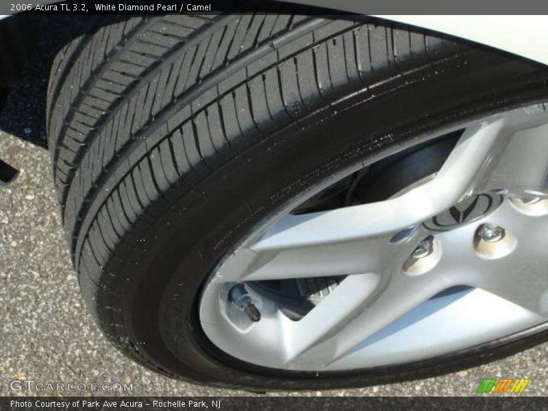 White Diamond Pearl / Camel 2006 Acura TL 3.2