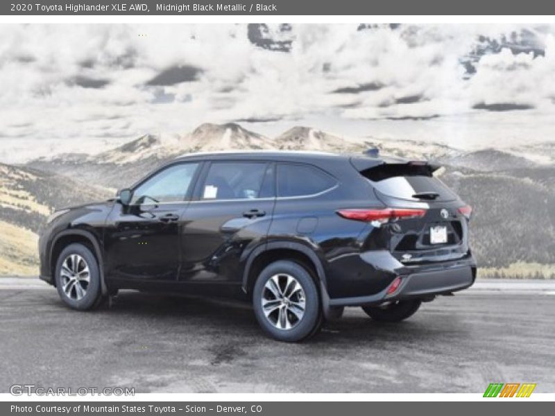 Midnight Black Metallic / Black 2020 Toyota Highlander XLE AWD