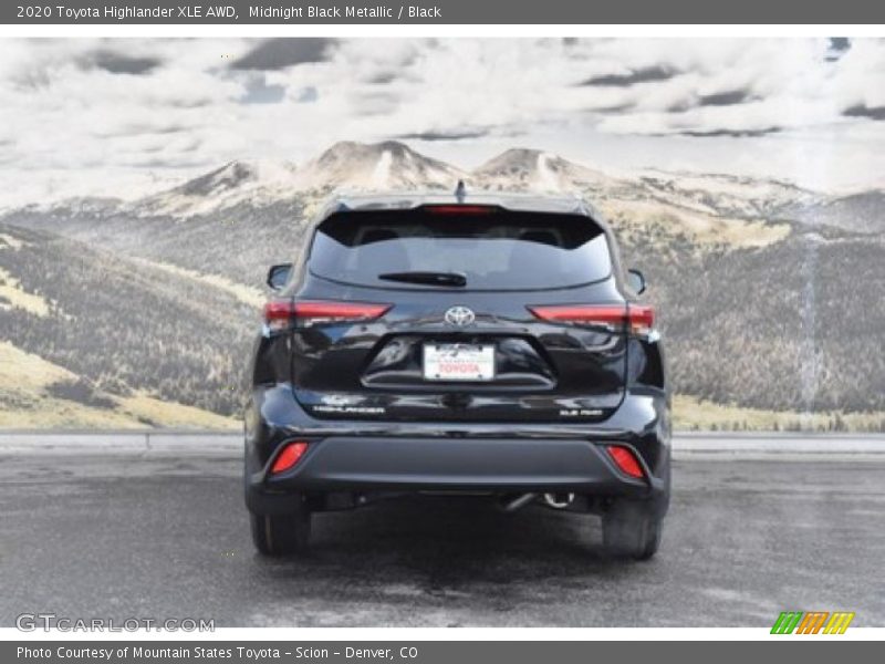 Midnight Black Metallic / Black 2020 Toyota Highlander XLE AWD