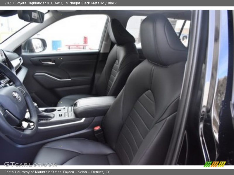 Midnight Black Metallic / Black 2020 Toyota Highlander XLE AWD